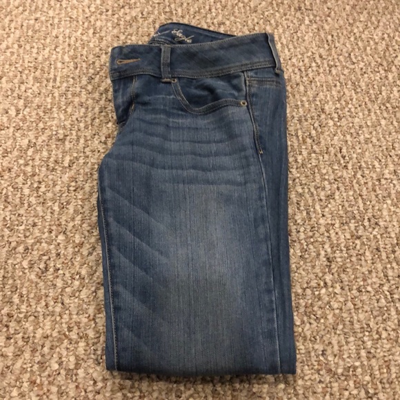 American Eagle light wash jeans - Picture 1 of 3